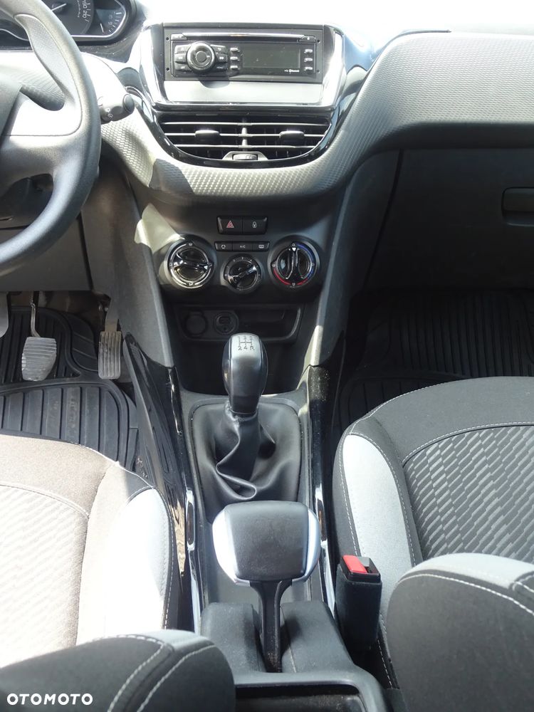 Peugeot 2008 1.2 Pure Tech Active EU6 - 21