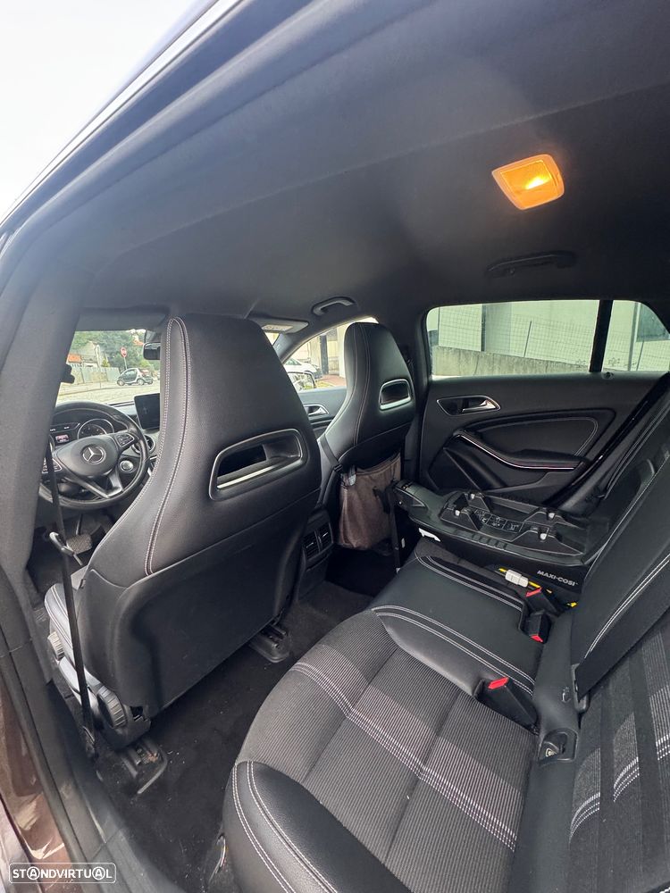Mercedes-Benz CLA 200 d 7G-DCT Urban - 7