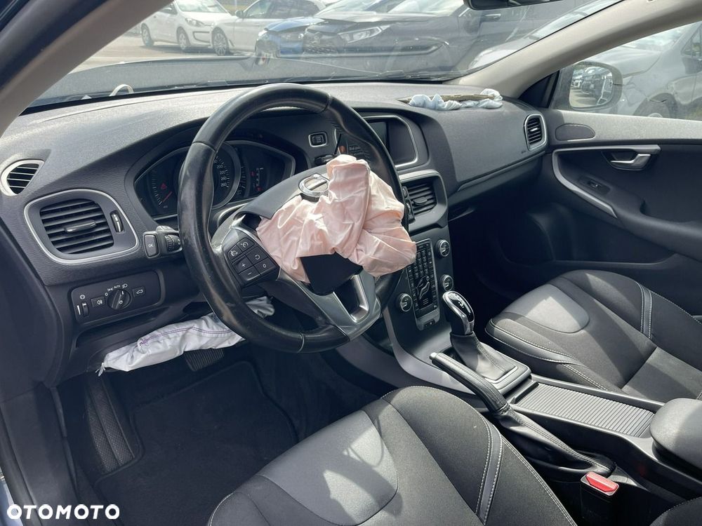 Volvo V40 D3 Drive-E SCR Momentum - 8