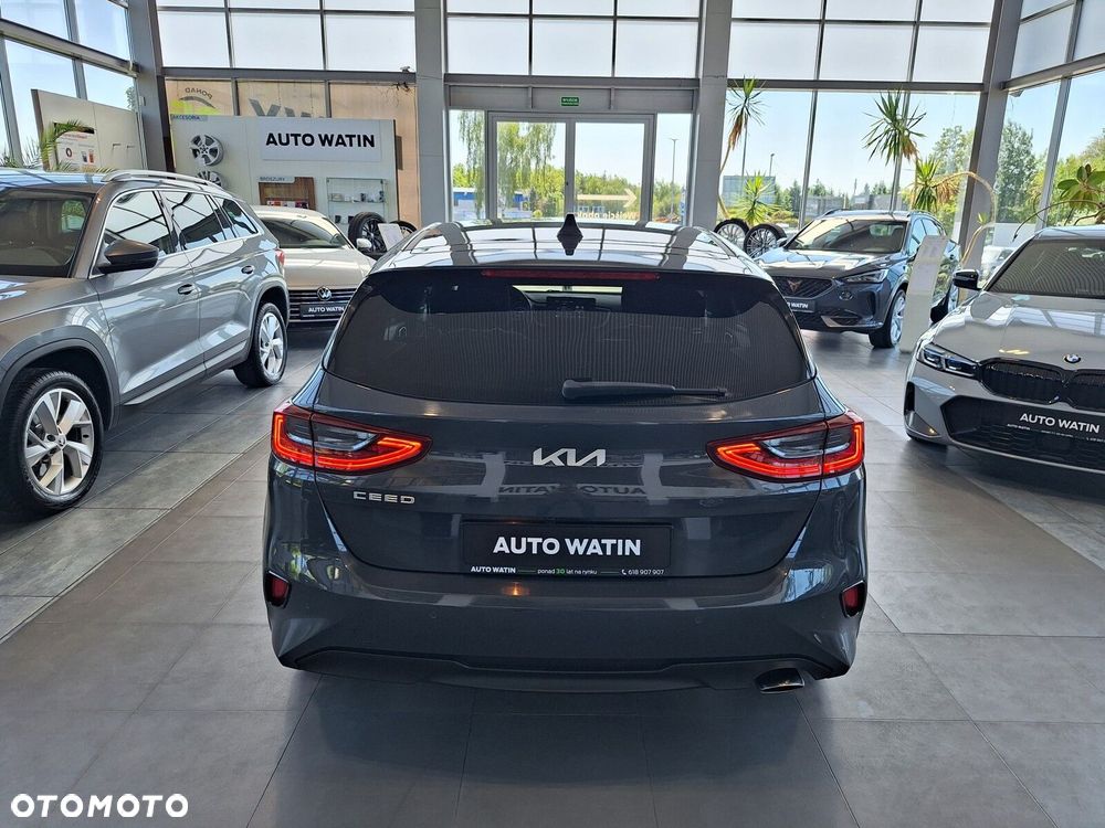 Kia Ceed 1.5 T-GDI M DCT - 11