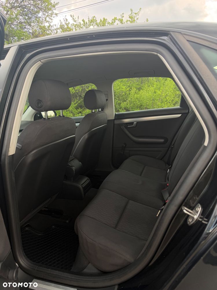 Audi A4 Limousine 1.6 - 8