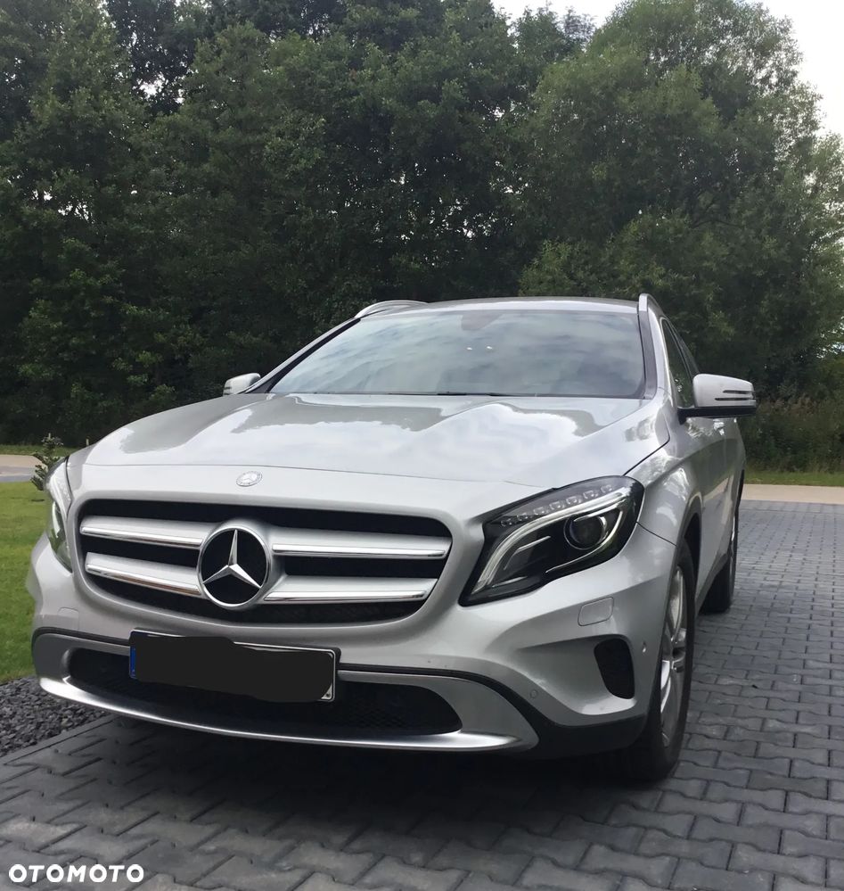 Mercedes-Benz GLA 180 7G-DCT UrbanStyle Edition - 3