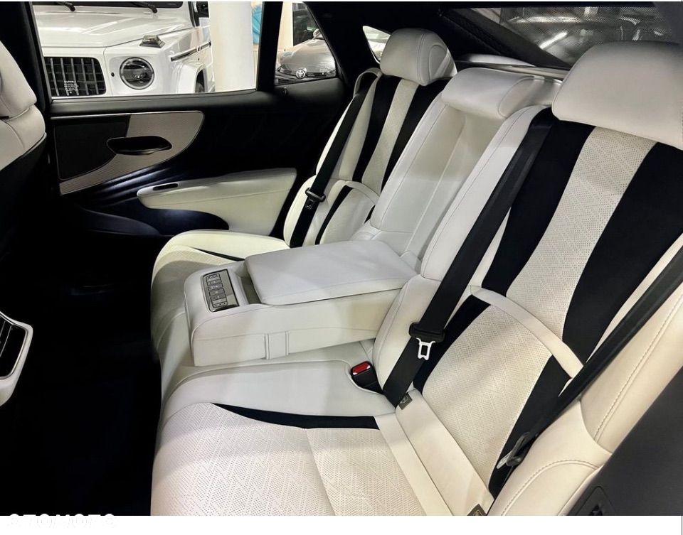 Lexus LS 500h AWD E-FOUR F SPORT - 9