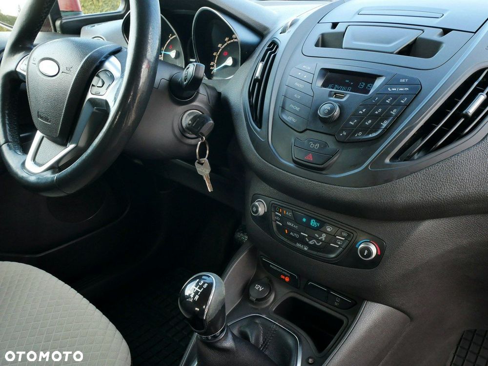 Ford Tourneo Courier - 19