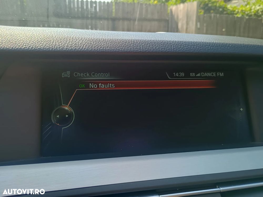 BMW Seria 5 530d xDrive - 15