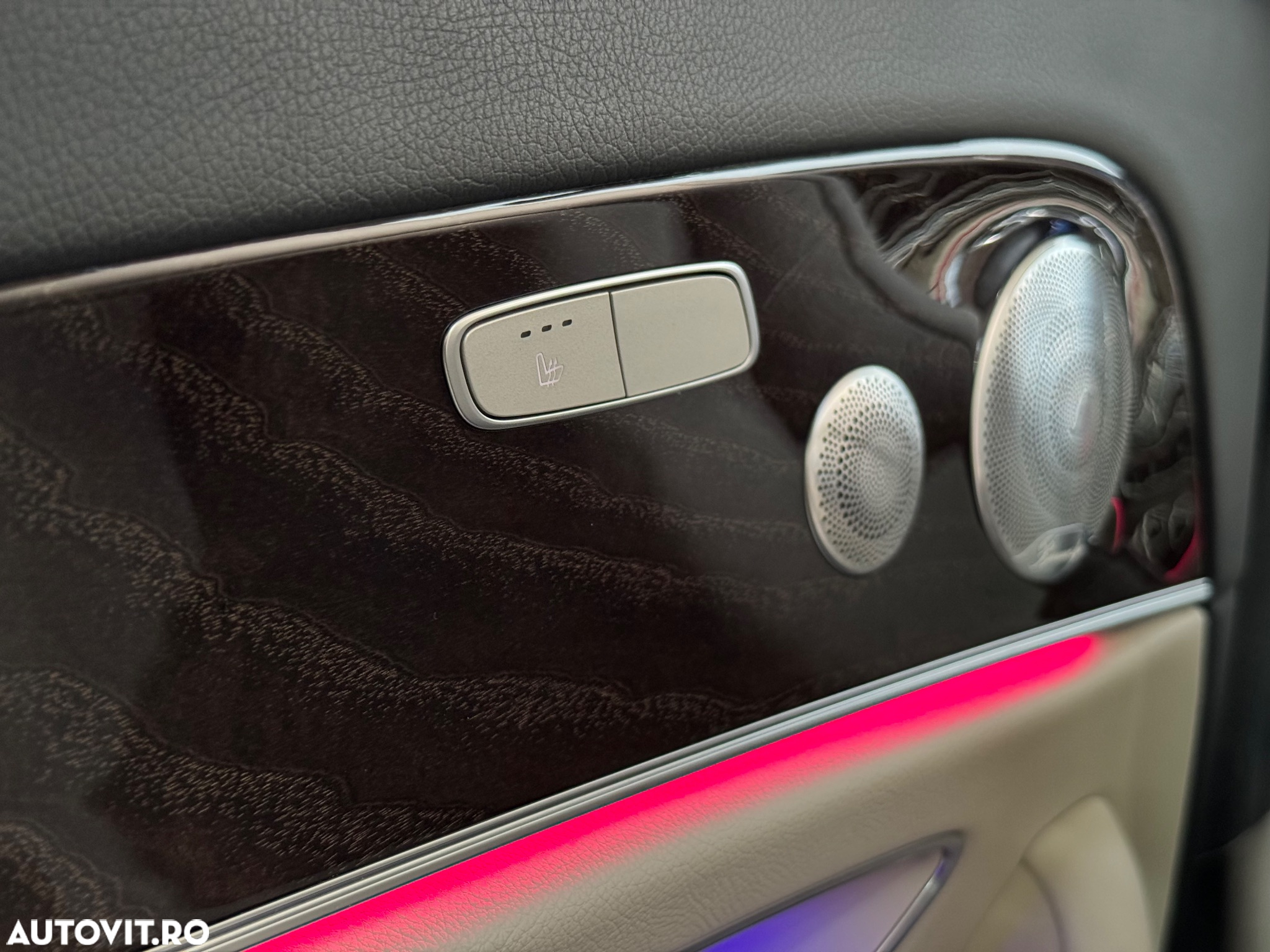 Mercedes-Benz E 220 d 4MATIC Aut. - 26
