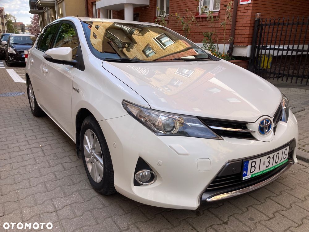 Toyota Auris 1.8 HSD Luna - 1
