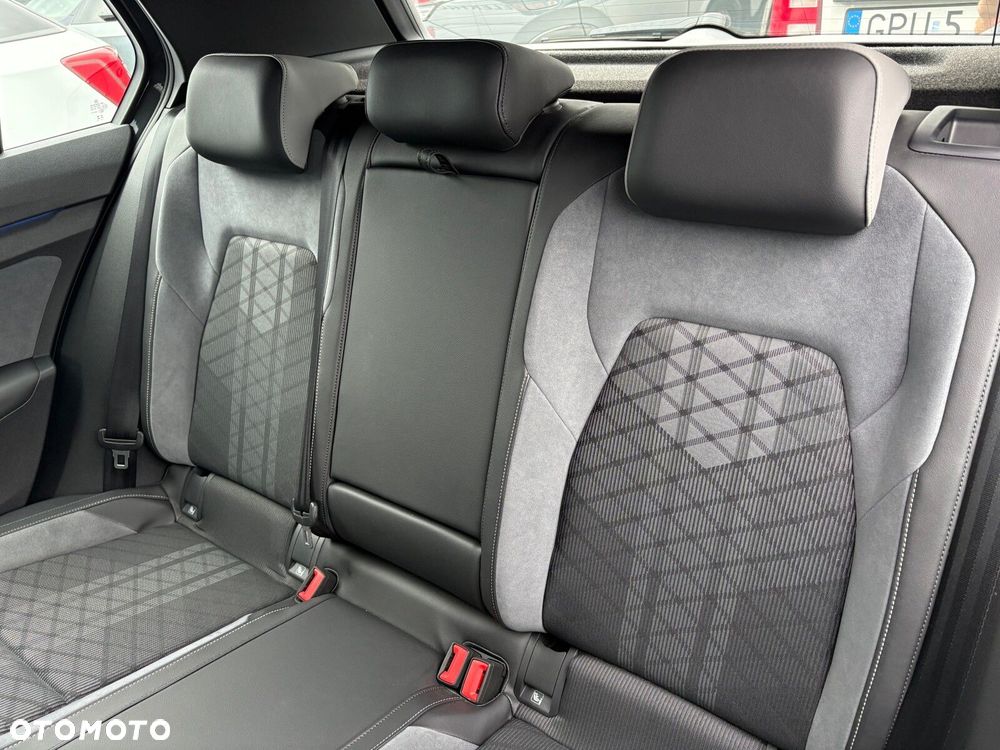Volkswagen Golf - 14