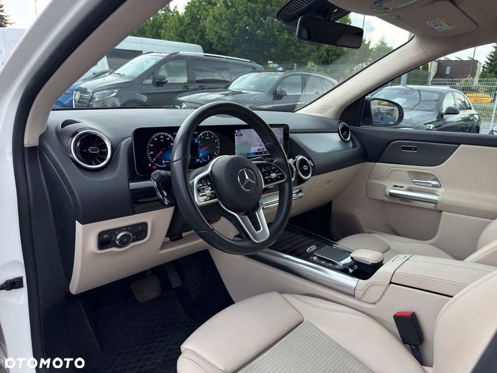 Mercedes-Benz GLA 250 4-Matic Progressive - 15