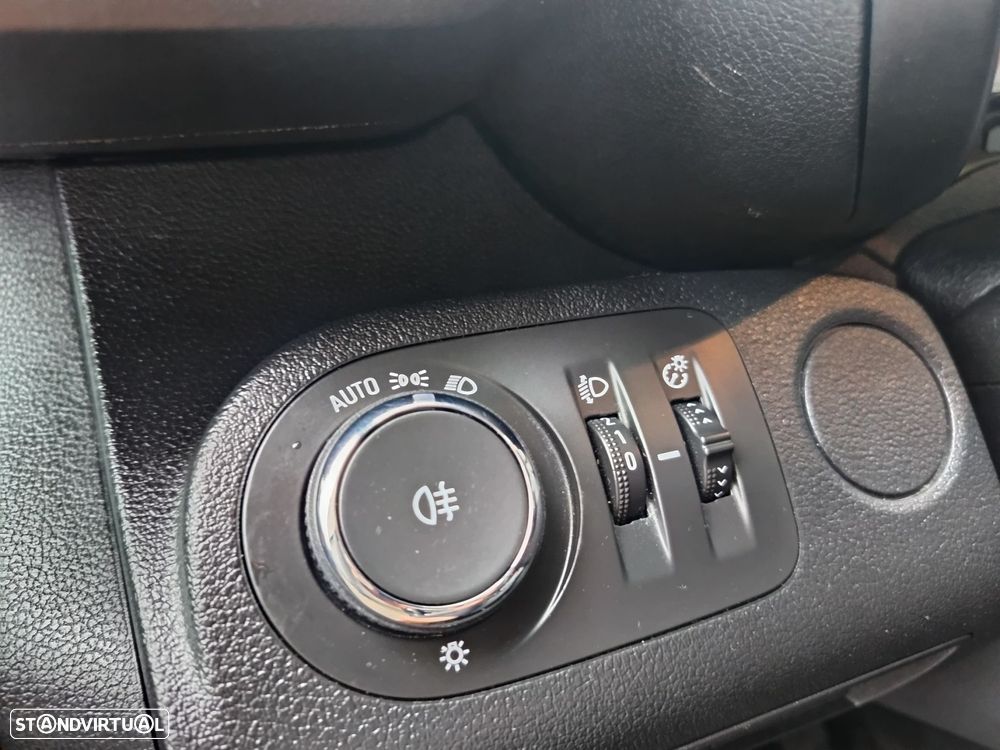 Opel Combo 1.6 CDTi L1H1 Enjoy - 26