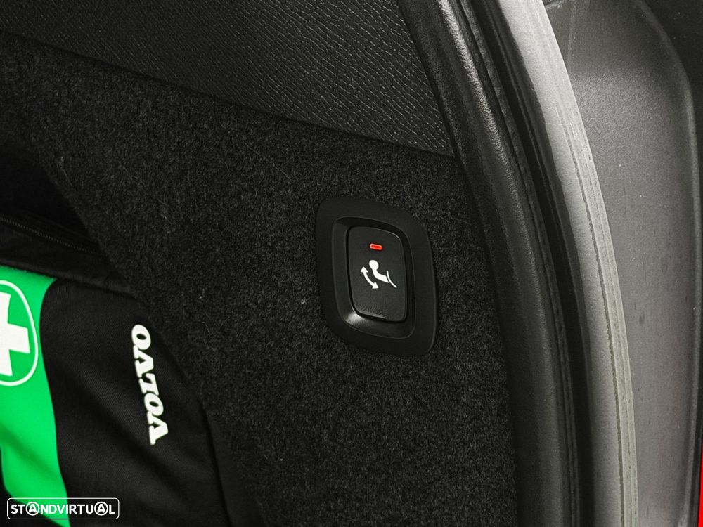 Volvo XC 90 2.0 T8 PHEV R-Design AWD - 16