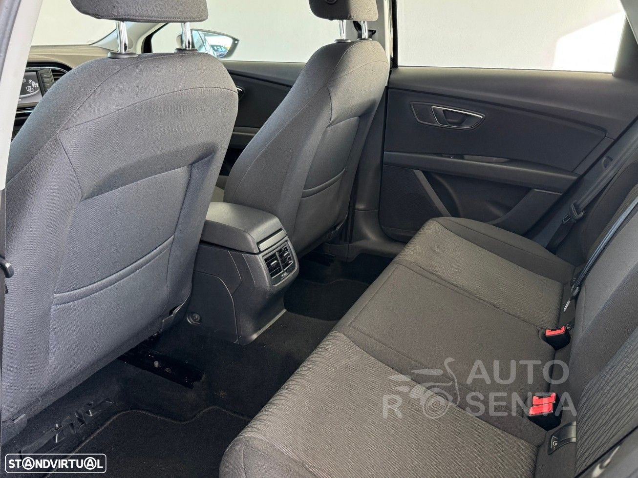 SEAT Leon ST 1.6 TDI Reference Ecomotive - 16