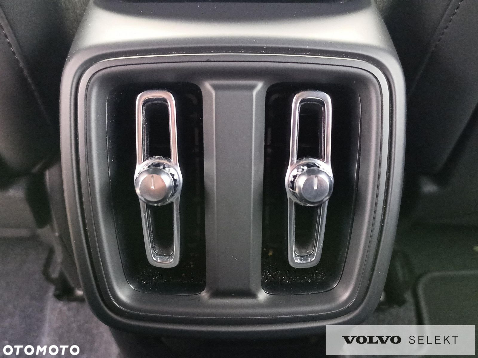 Volvo XC 40 - 23