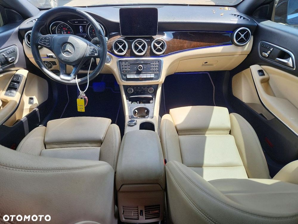 Mercedes-Benz CLA 250 4Matic 7G-DCT - 7