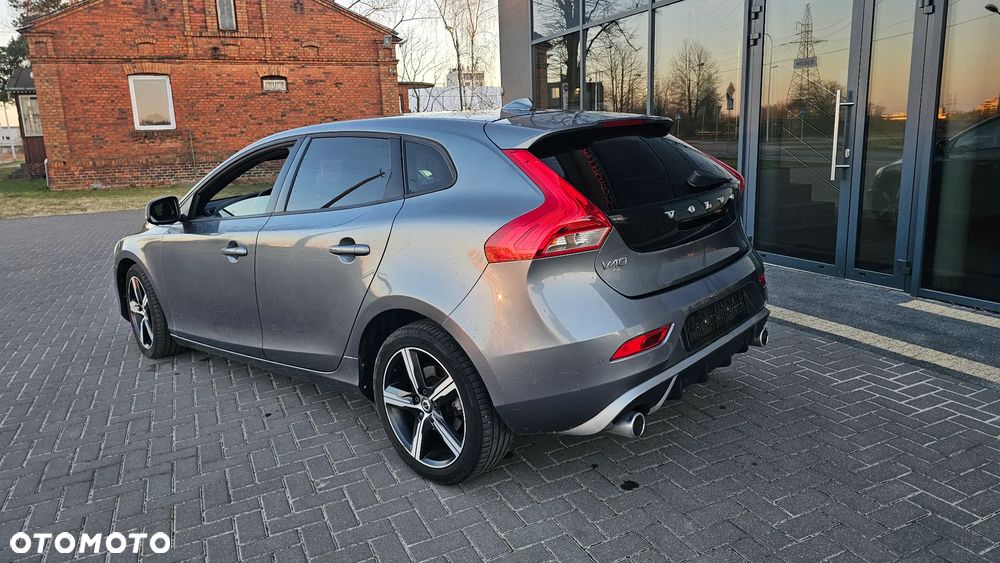 Volvo V40 D2 Drive-E R-Design Momentum - 20