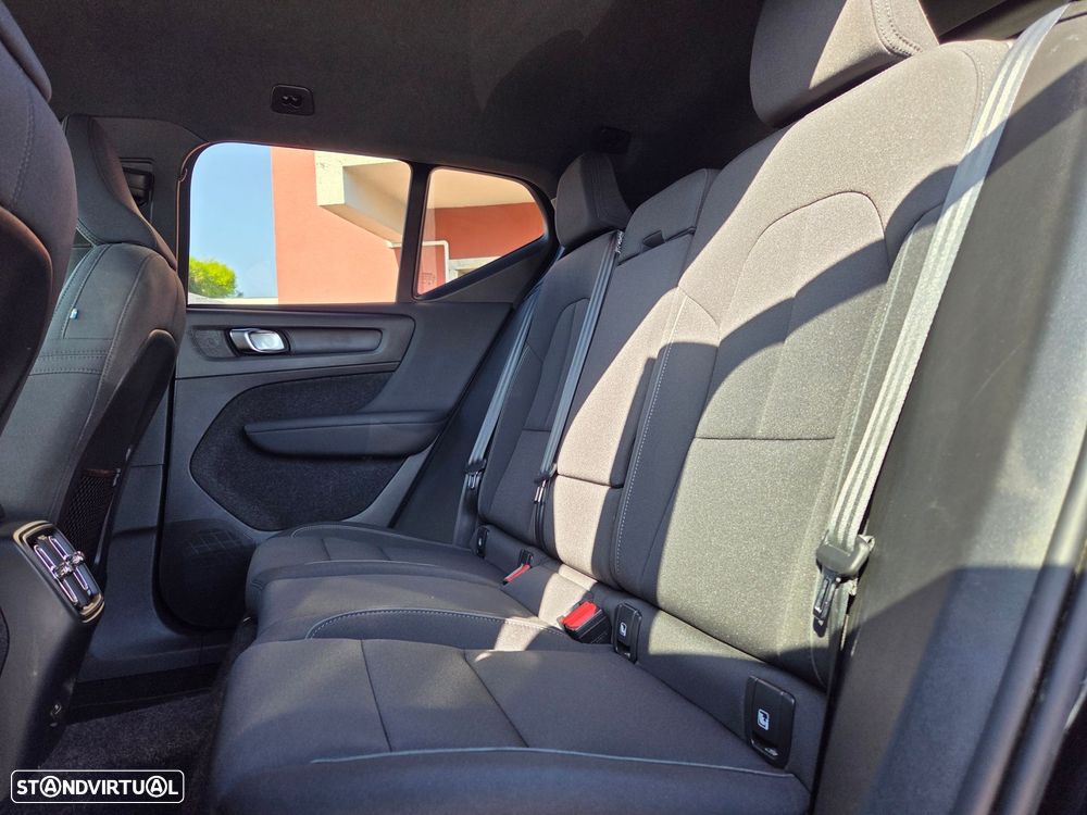 Volvo EX40 - 41