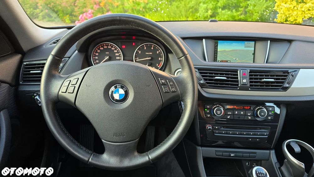 BMW X1 sDrive18i xLine - 14