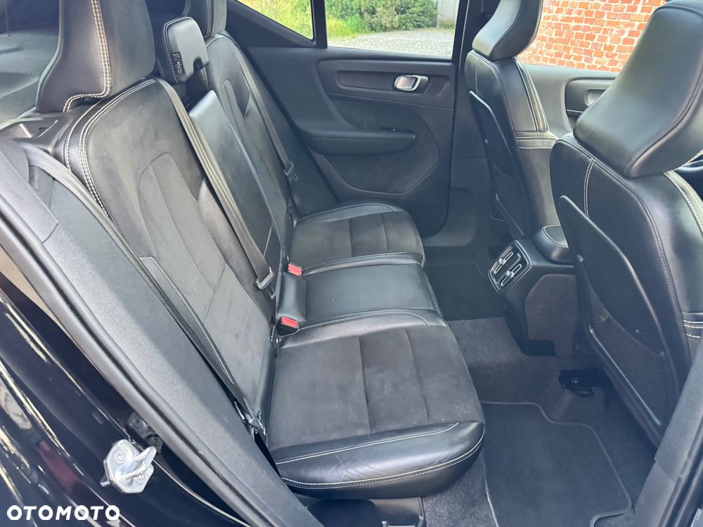 Volvo XC 40 T3 R-Design - 22