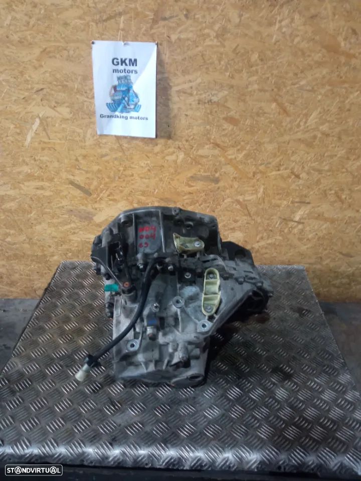 Caixa de 6 velocidades Renault Scenic 1.9DCi REF: ND4004 - 2