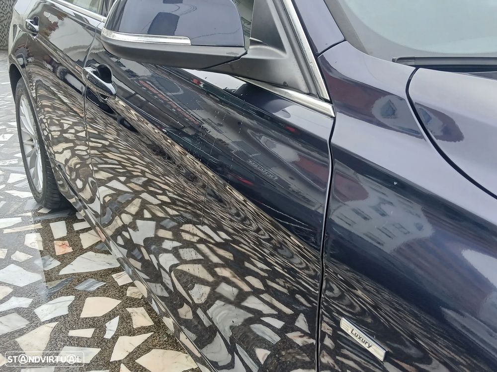 BMW 320 d Line Luxury - 10