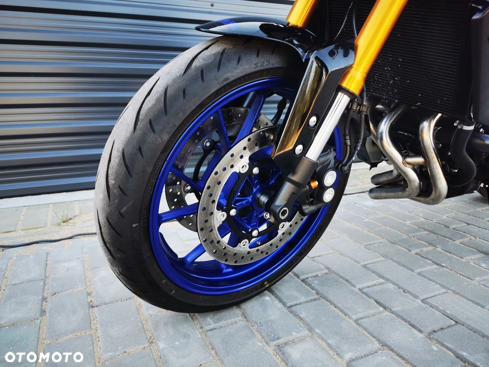 Yamaha MT - 12