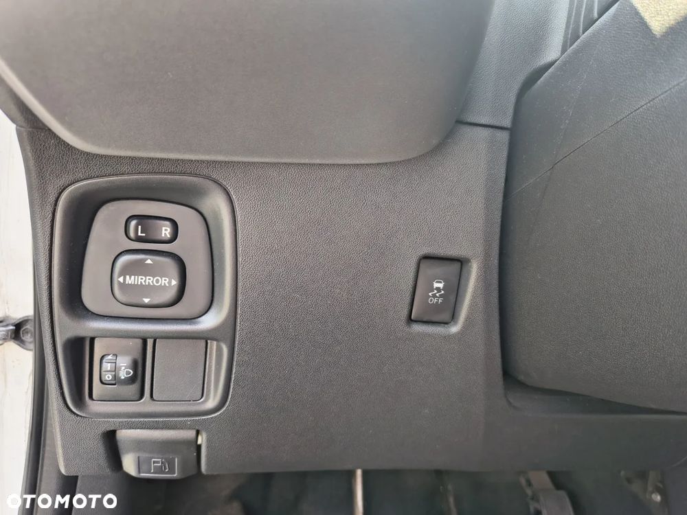 Toyota Aygo x-play - 13