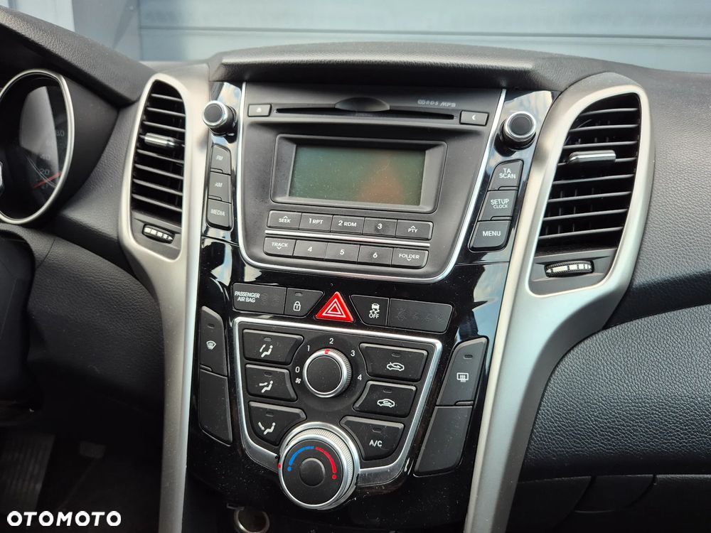 Hyundai i30 1.4 Comfort - 17