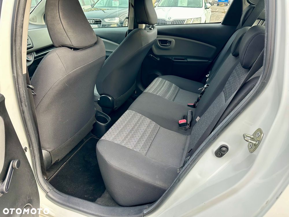 Toyota Yaris 1.0 Active EU6 - 24