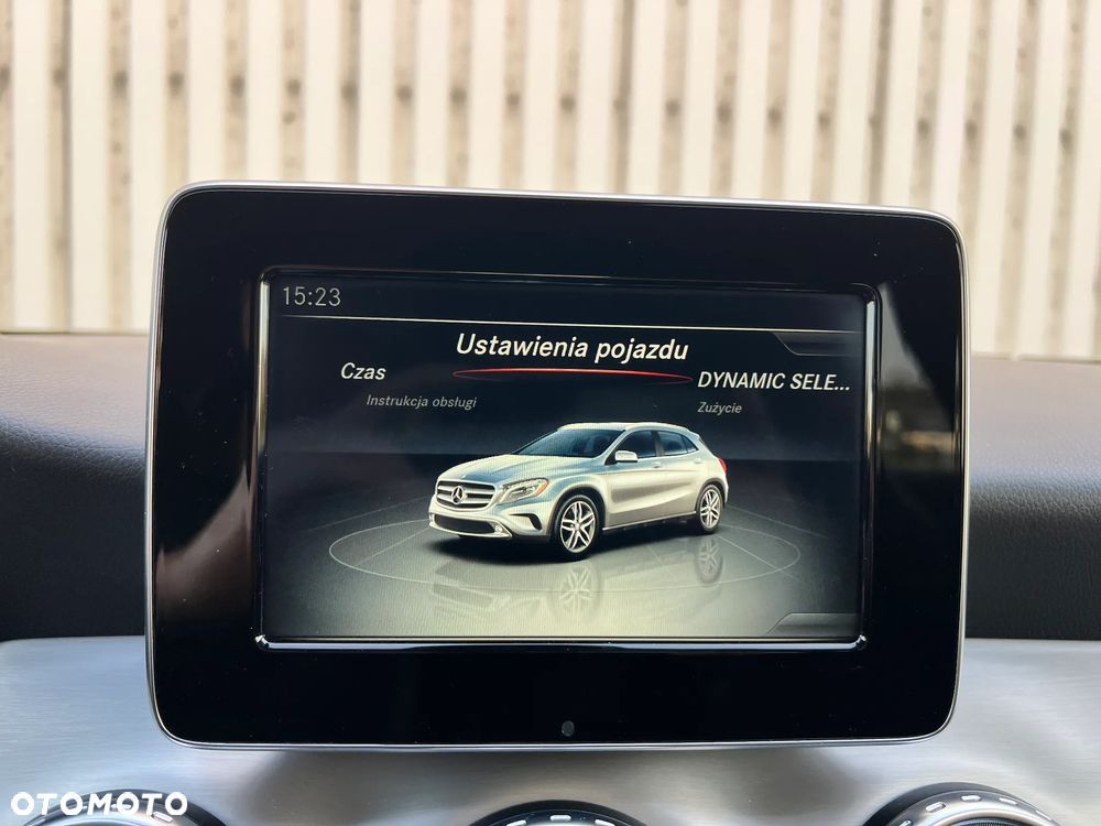 Mercedes-Benz GLA 200 7G-DCT AMG Line - 25
