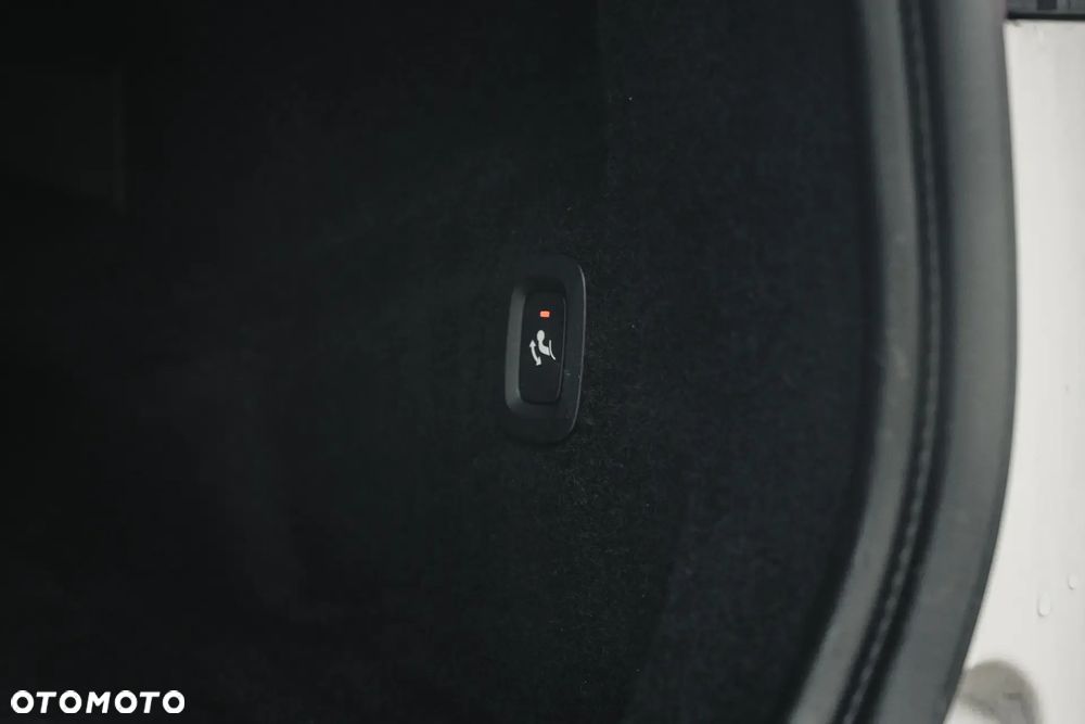 Volvo XC 60 T8 AWD Recharge Geartronic Inscription - 28