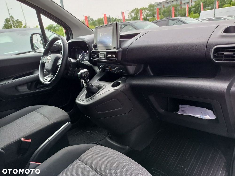 Toyota Proace City - 23
