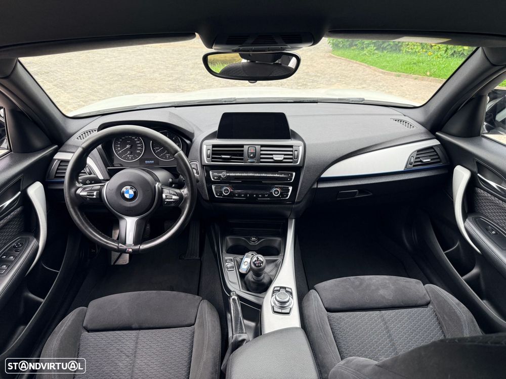 BMW 116 d Pack M - 32