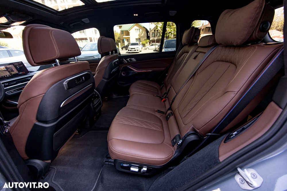 BMW X7 M60i xDrive AT MHEV - 37