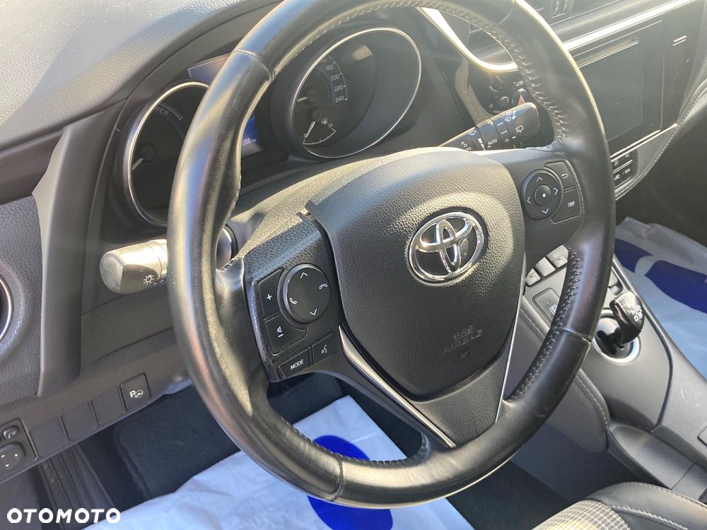 Toyota Auris 1.8 VVT-i Hybrid Automatik Edition - 9