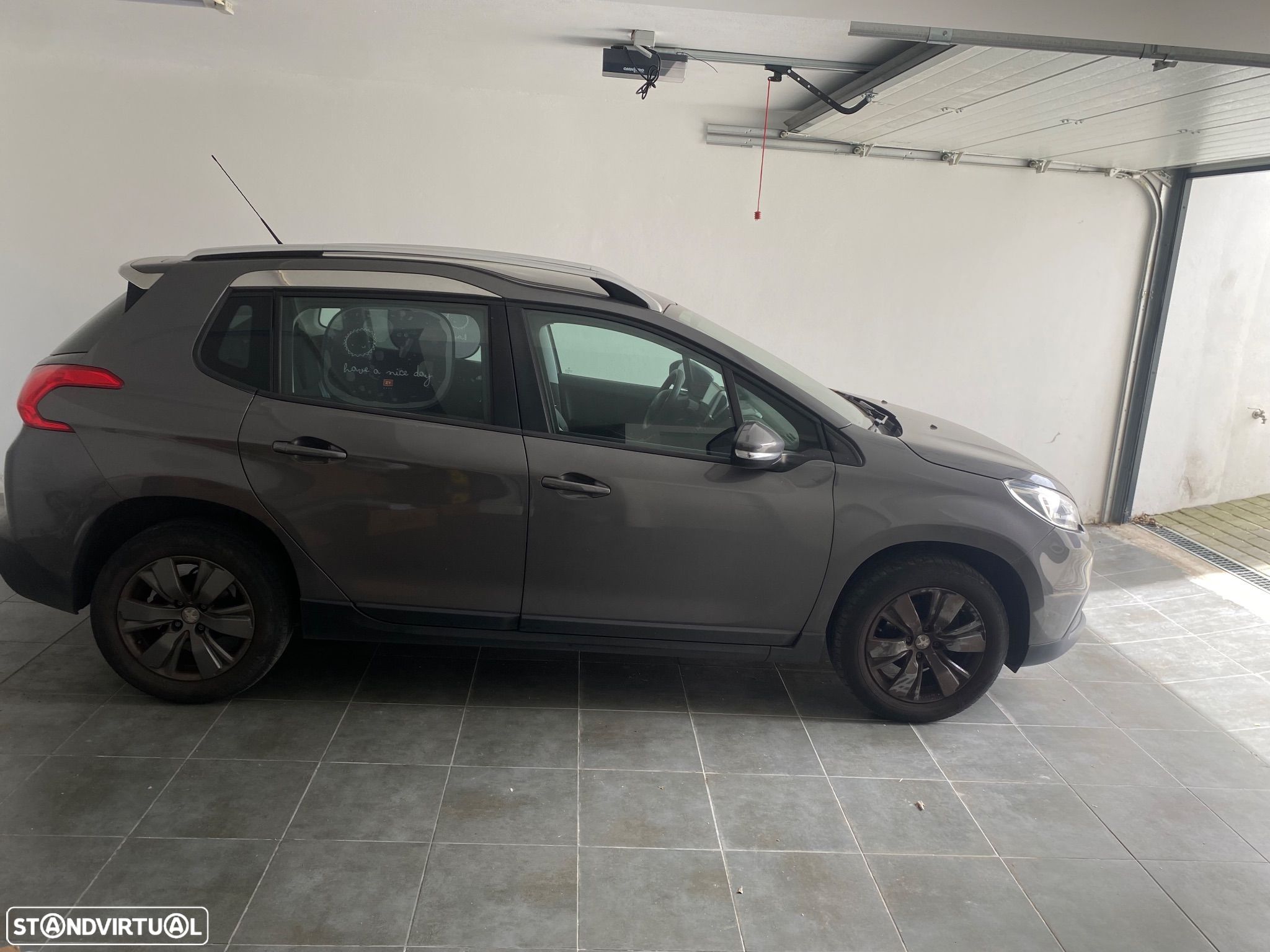 Peugeot 2008 - 1