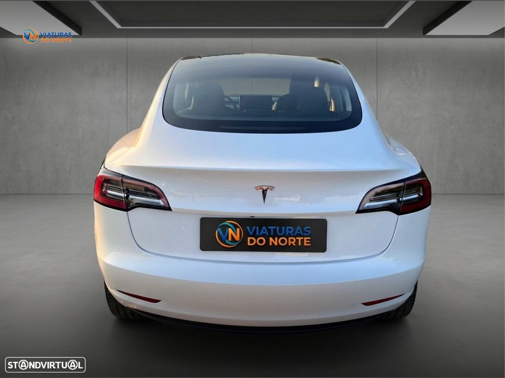 Tesla Model 3 - 6