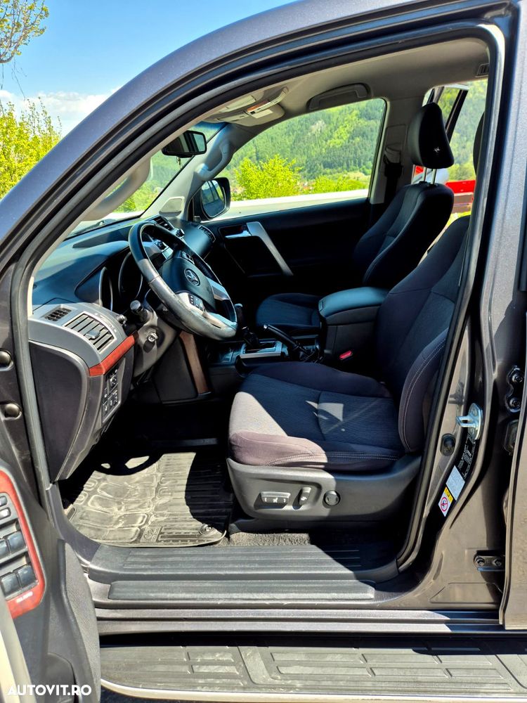 Toyota Land Cruiser 2.8l Turbo D-4D A/T AVS Luxury - 16