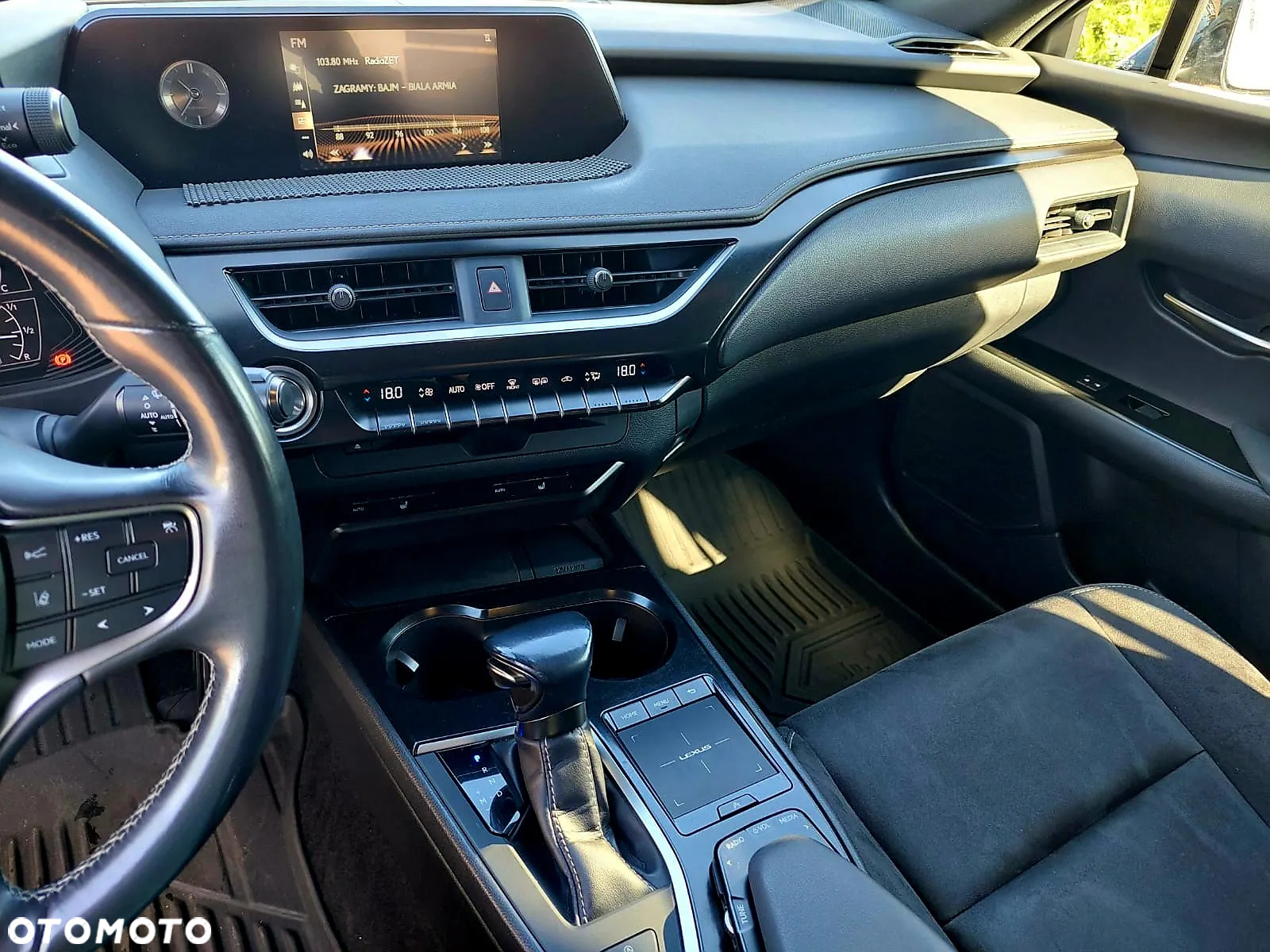 Lexus UX 200 GPF Pure 2WD - 27