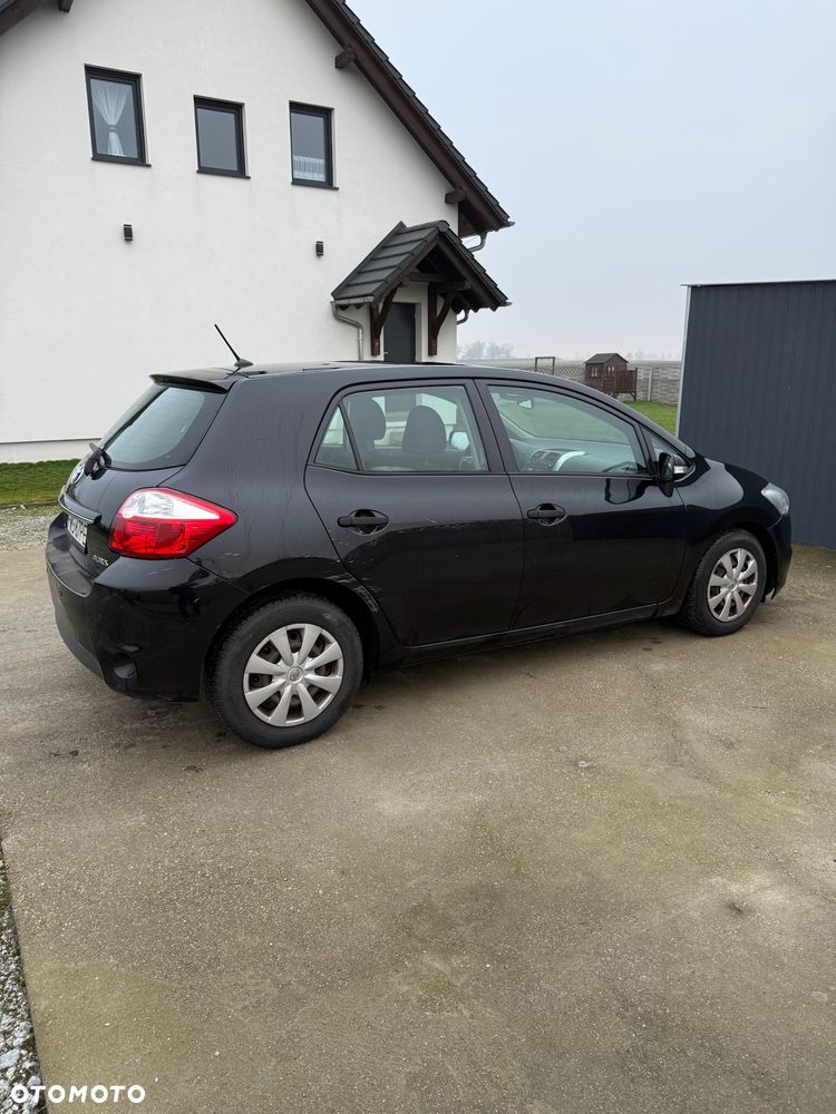 Toyota Auris 1.4 D-4D 2010 - 10