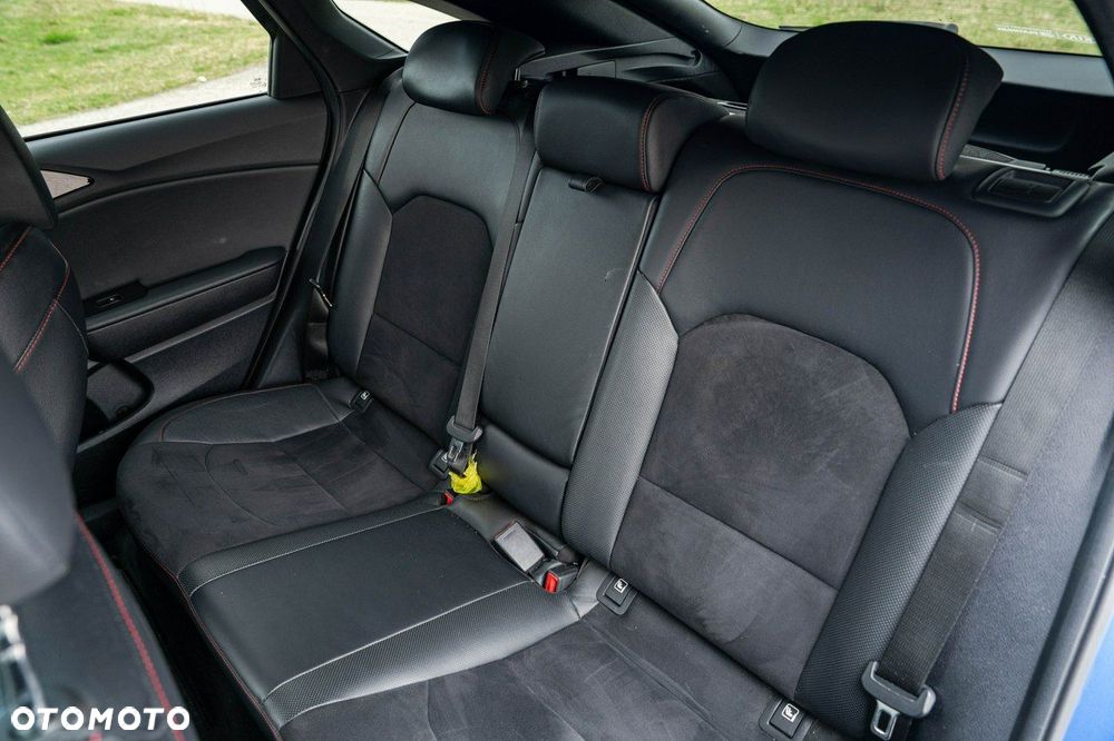 Kia ProCeed 1.6 T-GDI GT DCT - 28