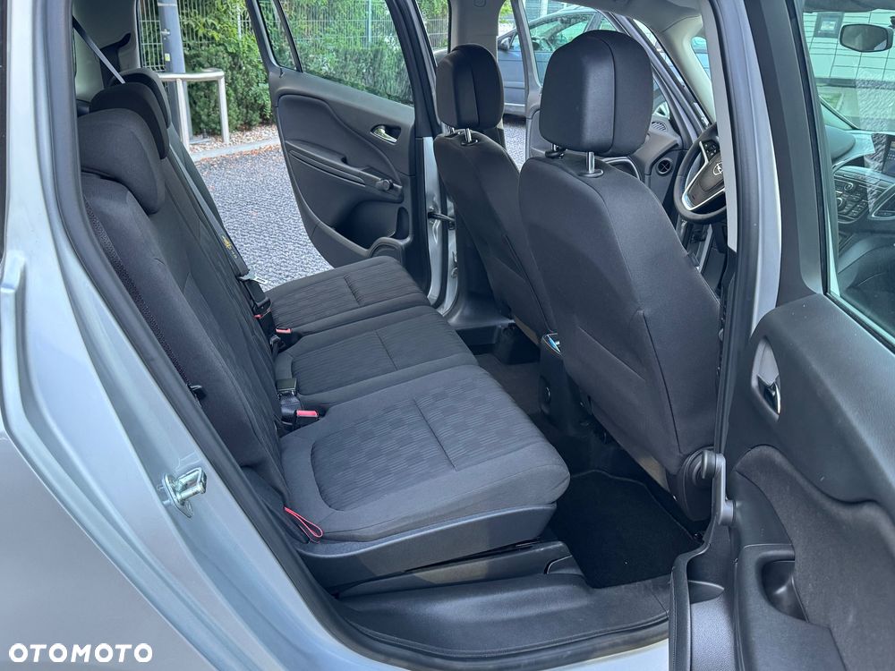 Opel Zafira - 12