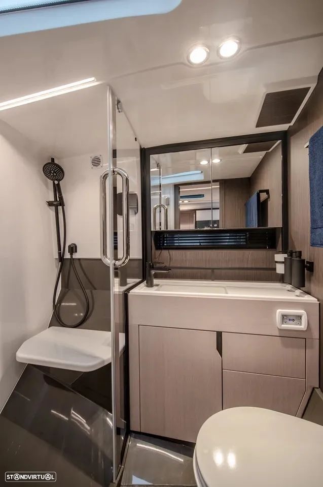 Windy 40 Camira RS - 13