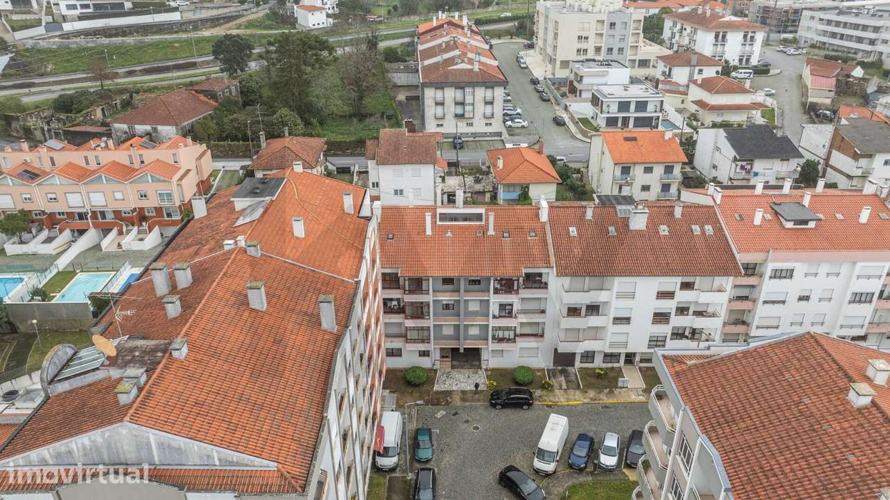 Apartamento T3 (Rés do Chão) com terraço privativo - Meadela, Viana do - Grande imagem: 4/30