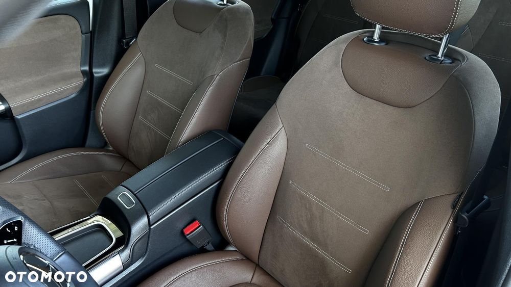 Mercedes-Benz GLB 200 d AMG Line 8G-DCT - 12