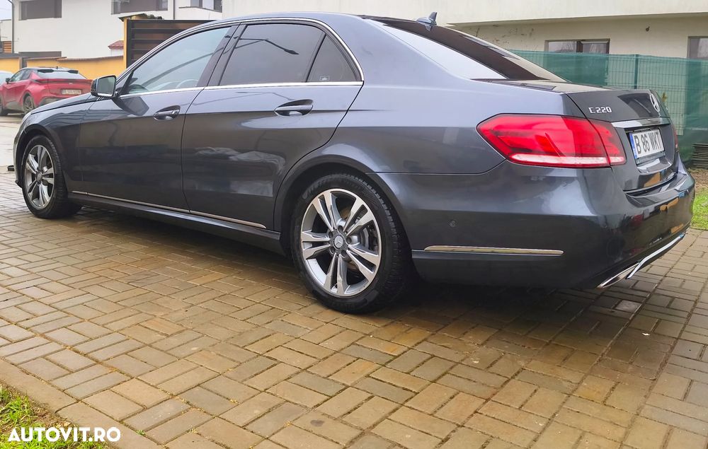 Mercedes-Benz E 220 BlueTEC 4MATIC - 12