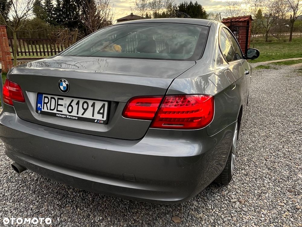 BMW Seria 3 320i - 6