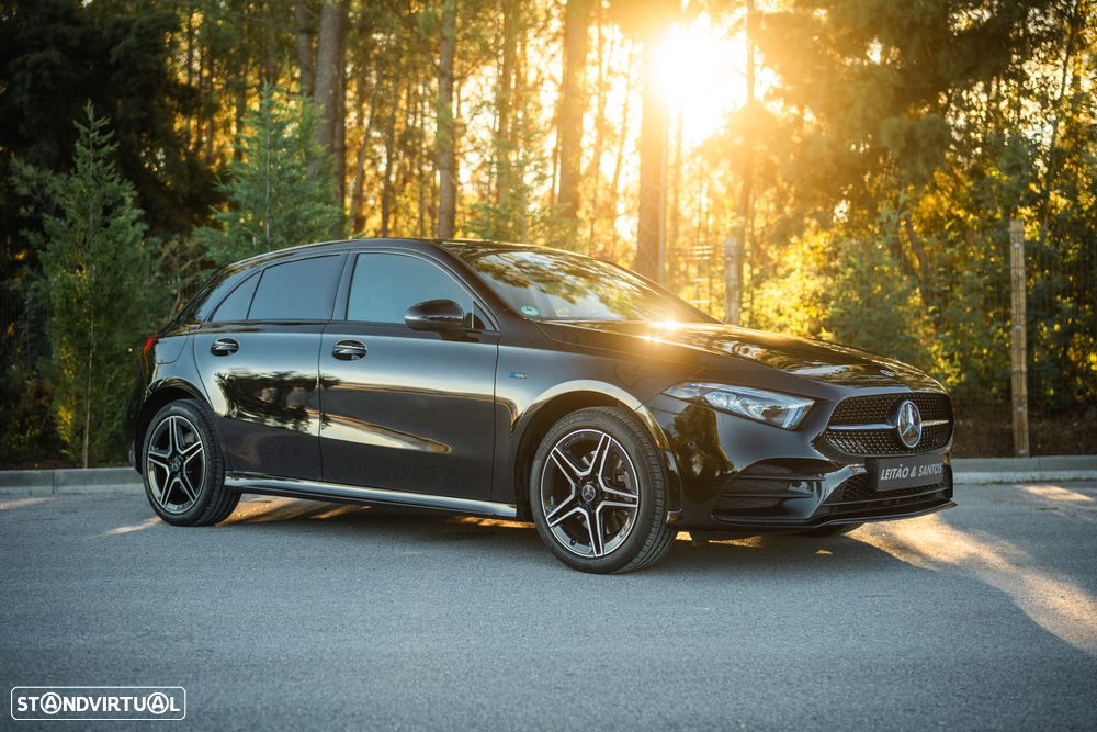Mercedes-Benz A 250 e AMG Line - 2