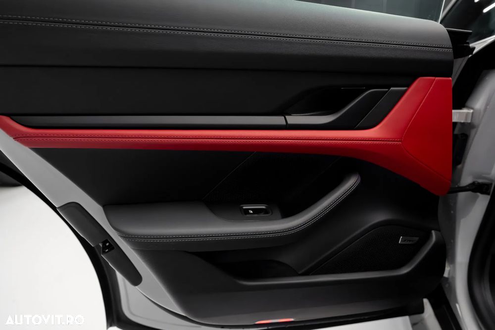 Porsche Taycan Standard - 31