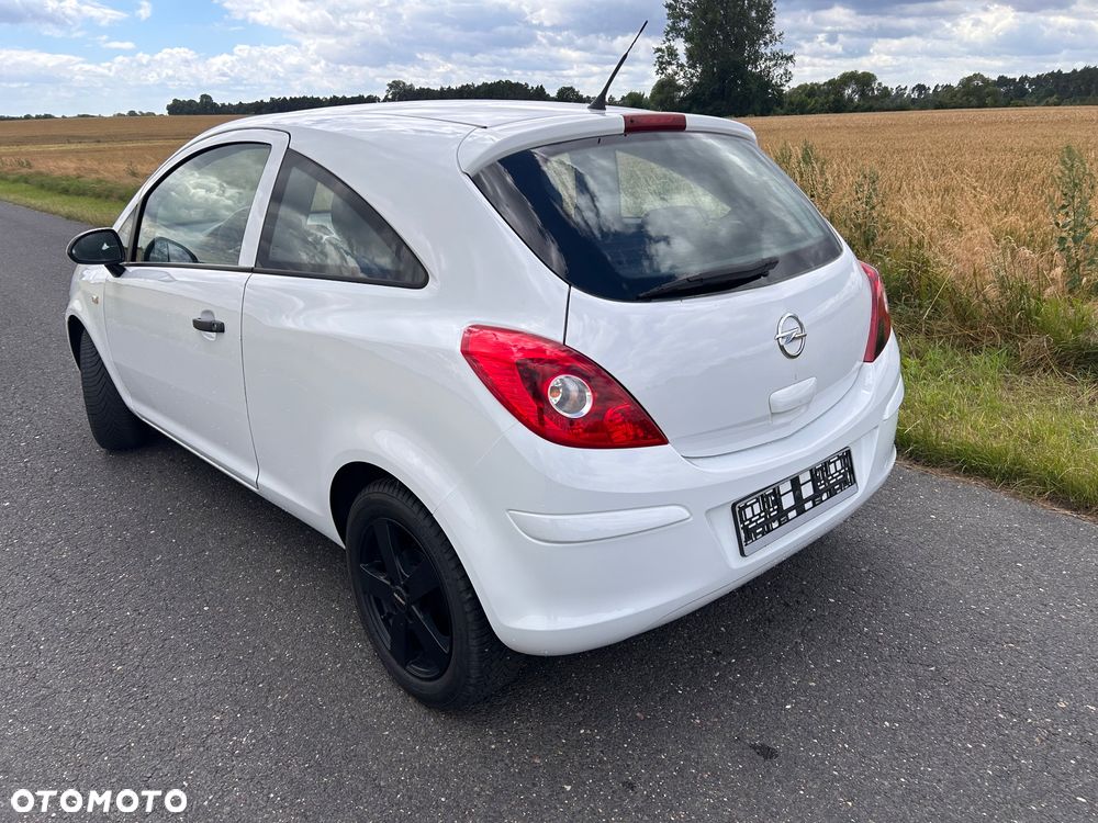 Opel Corsa 1.2 16V Cosmo - 5