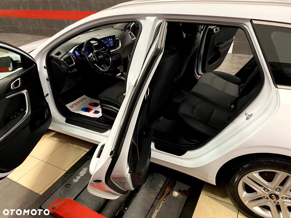 Kia Ceed 1.5 T-GDI DCT7 OPF Platinum Edition - 24